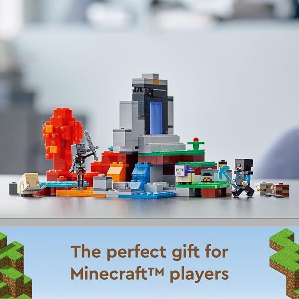 LEGO Minecraft Nether Bastion - Image 2